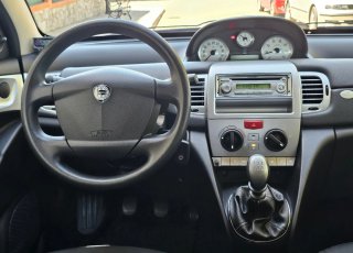 Lancia Ypsilon 2008