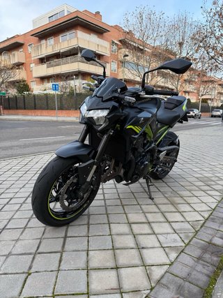 Kawasaki Z900 2021 Negra y Verde