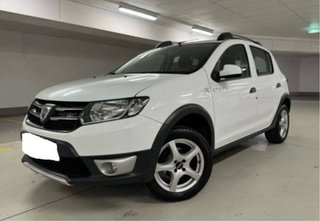 Dacia Sandero STEPWAY “ POCOS KMS, PEGATINA C”