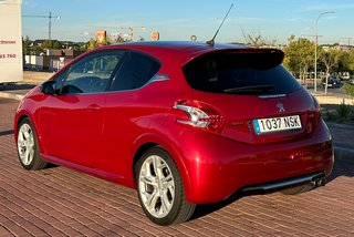 Peugeot 208 GTI