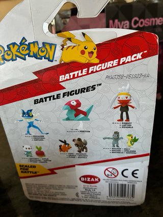 Pack Figuras Pokémon Pikachu + Sprigatito