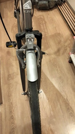 Bicicleta de paseo gris