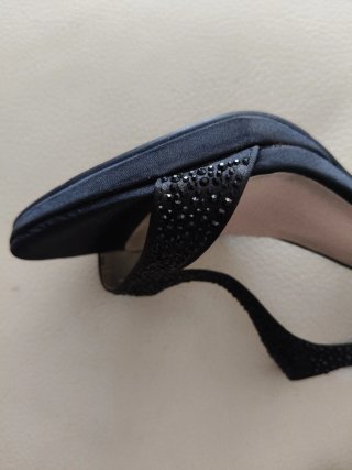 Sandalias de fiesta Umo Negras con Brillantes.