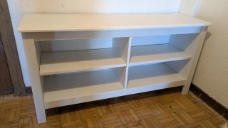 Mueble de TV blanco de madera