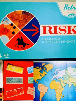 2 Juegos: Cluedo y Risk (Parker Brothers) Frances