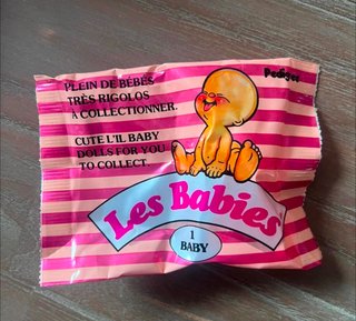 Les Babies Pedigree Muñeca Coleccionable