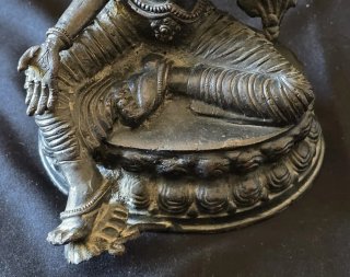 Figura Diosa Asiática Bronce
