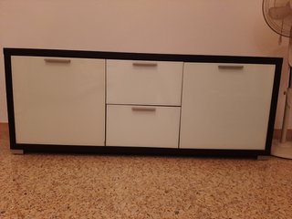 Mueble de comedor madera y cristal