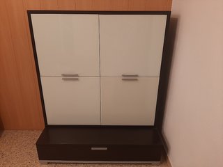 Mueble de comedor madera y cristal