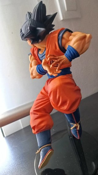 ✅FIGURA GOKU DRAGON BALL