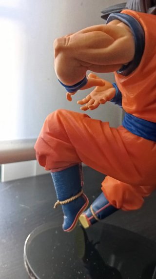 ✅FIGURA GOKU DRAGON BALL