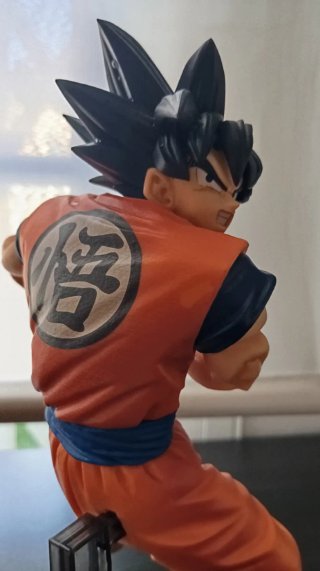 ✅FIGURA GOKU DRAGON BALL