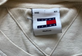 Camiseta Tommy Jeans New York Beige