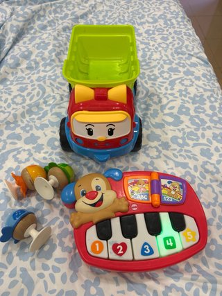 Juguetes Fisher-Price Camión y Piano Perro