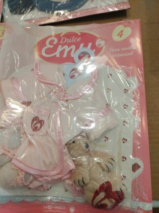 Lote Ropa Muñeca Dulce Emy