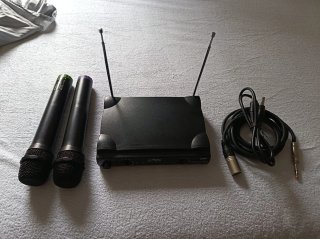 Sistema Micrófonos Inalámbricos Dobles UHF Party