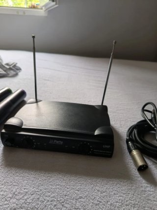 Sistema Micrófonos Inalámbricos Dobles UHF Party