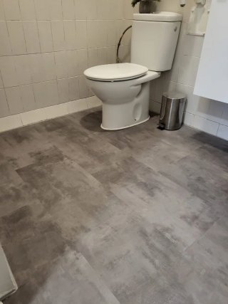 Realizamos trabajo de tarima flotante