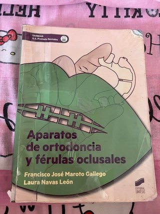 Libros de primero de protesis dental Aran.