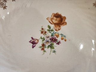Bandeja y platos vintage florales
