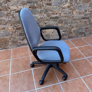 Silla de oficina giratoria elevable