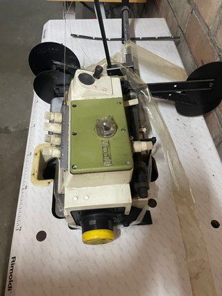 Máquina de coser Rimoldi