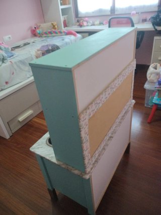 Cocinita Ikea pintada y tapizada