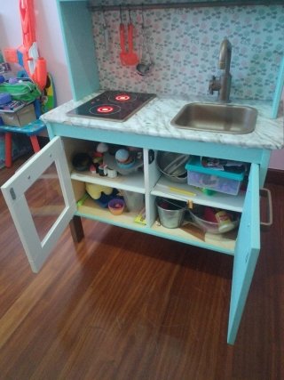Cocinita Ikea pintada y tapizada