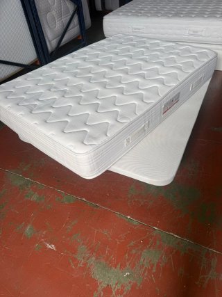Base tapizada + Colchón Pikolin Visco 135x190