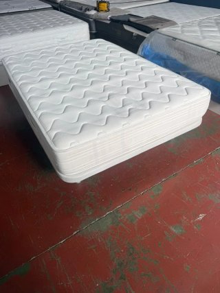 Base tapizada + Colchón Pikolin Visco 135x190