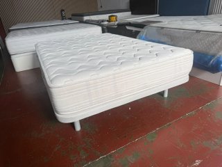 Base tapizada + Colchón Pikolin Visco 135x190