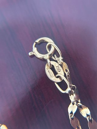 Collar de oro