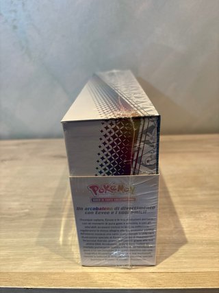 Box Pokémon Evoluzioni Prismatiche