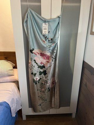 Vestido floral Zara azul talla M