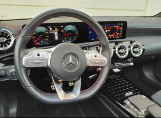 Mercedes CLA 220d AMG *Techo*Llnta19*Mbux*