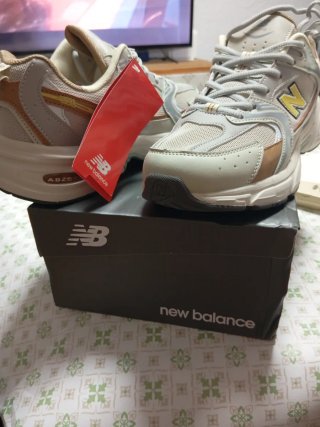 New Balance 530 Beige/Gris