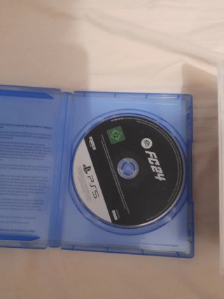 FC 24 PS5 y FIFA 22 Switch a mano