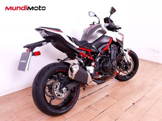 KAWASAKI Z 900
