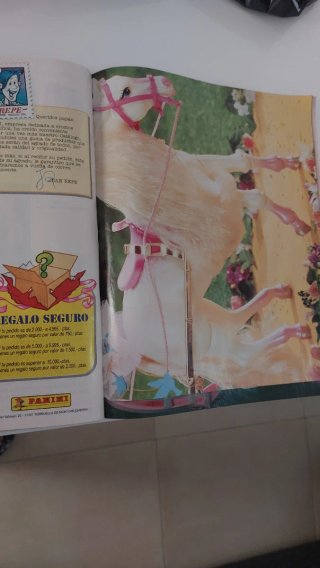 Álbum de cromos Barbie Panini Incompleto