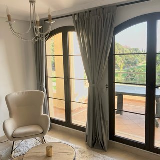 4 curtains + 2 rods. 4 Cortinas + 2 Barras