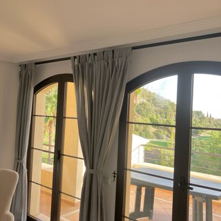 4 curtains + 2 rods. 4 Cortinas + 2 Barras