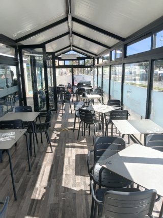 Terraza Bar Aluminio Acristalada