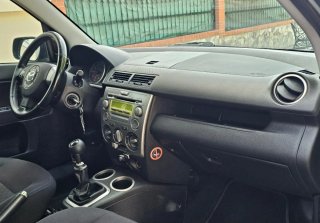 Mazda 2 2005