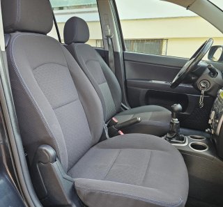 Mazda 2 2005