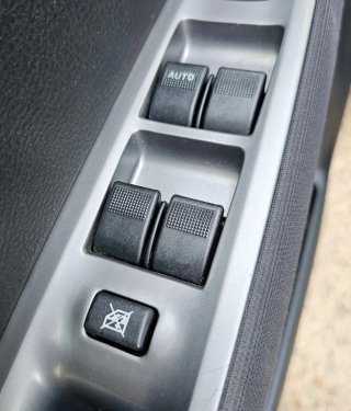 Mazda 2 2005