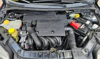 Mazda 2 2005