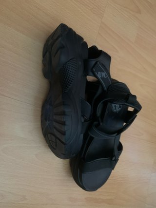 Sandalias NYC Plataforma Baja Negras
