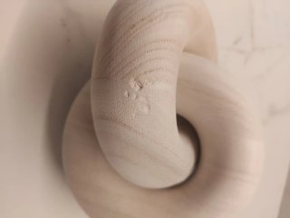 Escultura de madera entrelazada