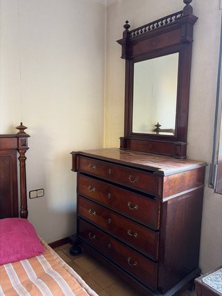 Tocador de madera maciza con espejo