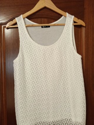 Blusa blanca de encaje talla L